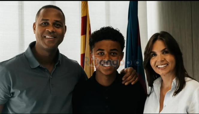 
					Shane Kluivert Antar Barcelona Juara UEFA Youth League 2024/25